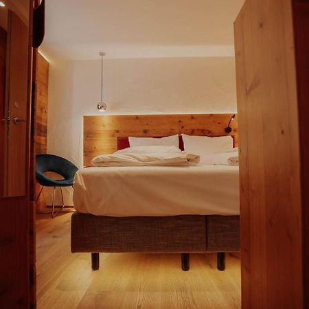 Altstadtmittehotel Sonne Dinkelsbuhl Bagian luar foto