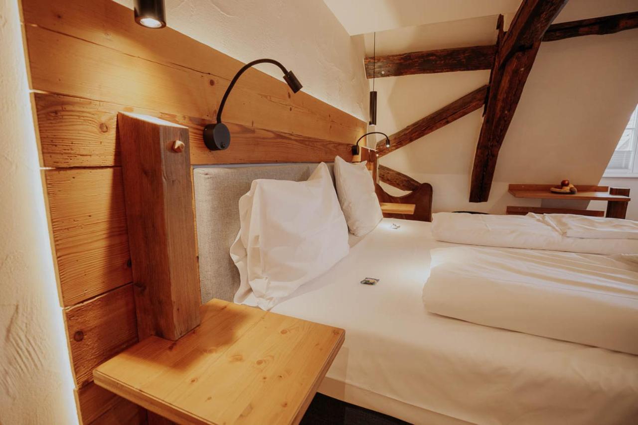 Altstadtmittehotel Sonne Dinkelsbuhl Bagian luar foto