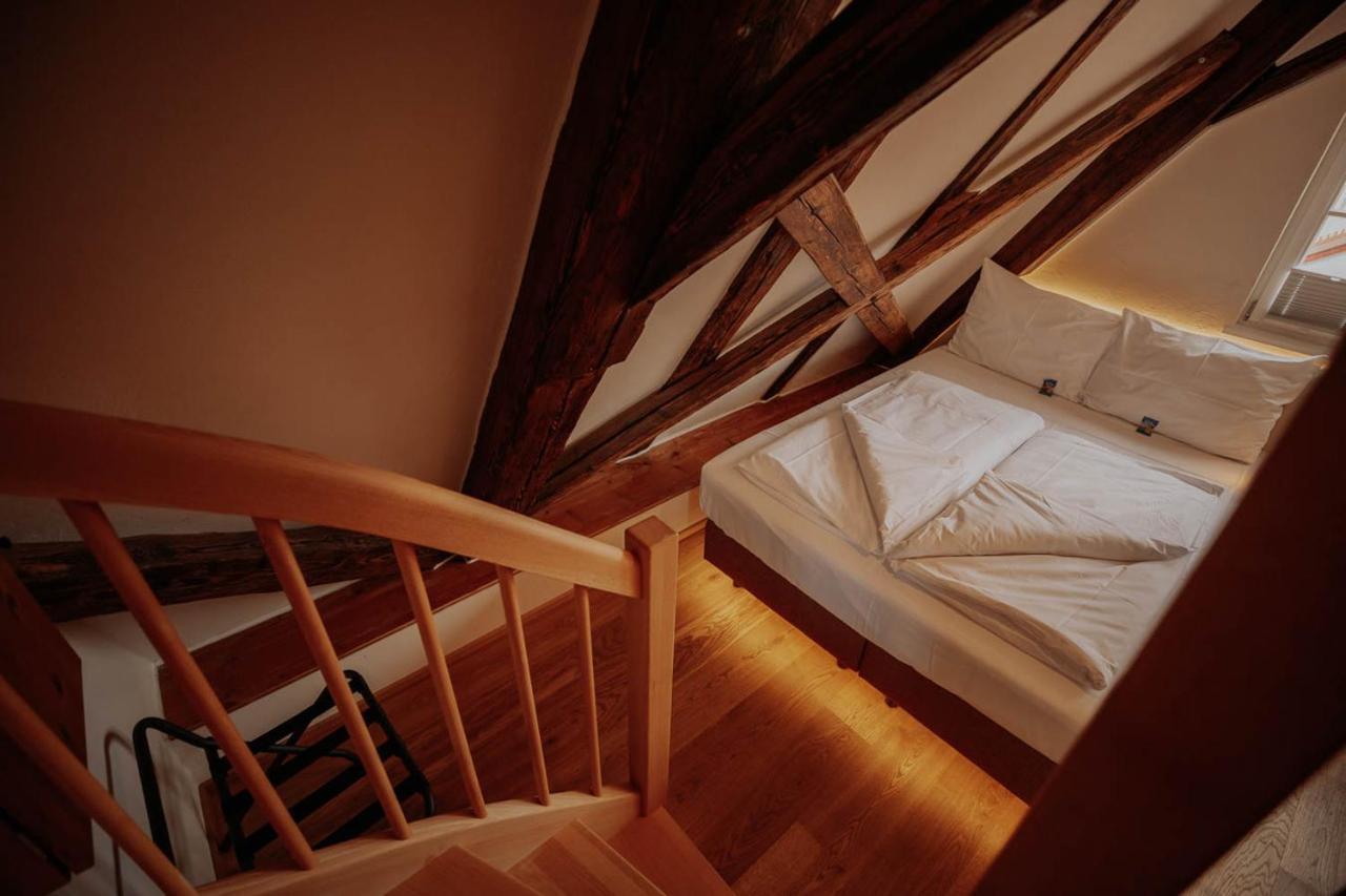 Altstadtmittehotel Sonne Dinkelsbuhl Bagian luar foto