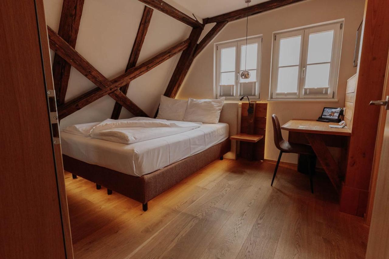 Altstadtmittehotel Sonne Dinkelsbuhl Bagian luar foto