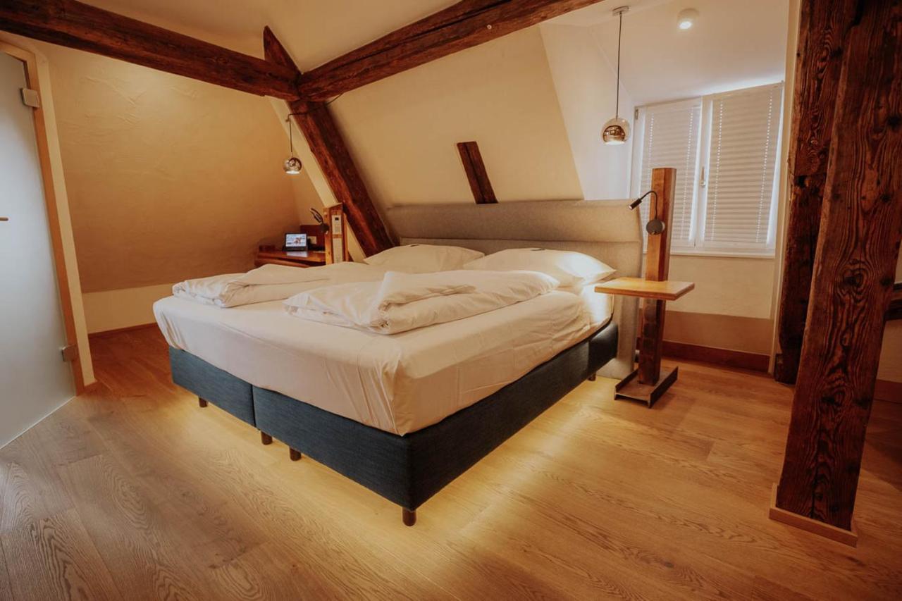 Altstadtmittehotel Sonne Dinkelsbuhl Bagian luar foto