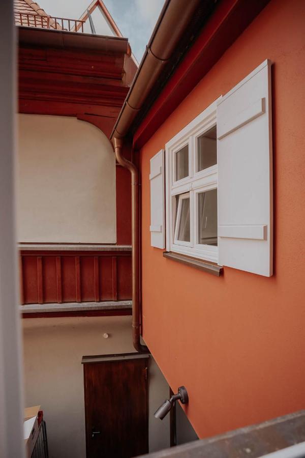 Altstadtmittehotel Sonne Dinkelsbuhl Bagian luar foto