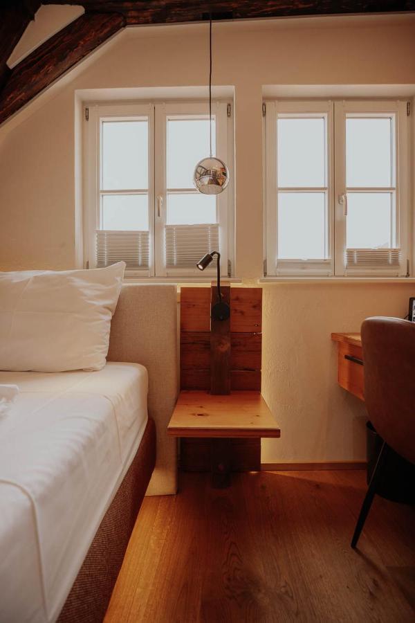 Altstadtmittehotel Sonne Dinkelsbuhl Bagian luar foto